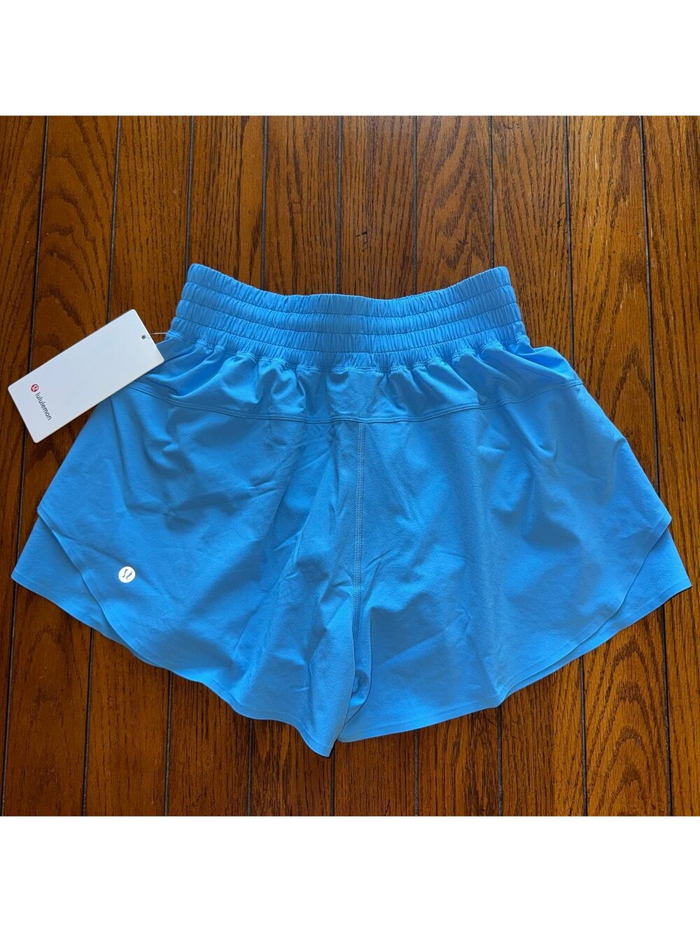 Lululemon Shake It Out Short High Rise 2.5” Ocean Wave Size XS/Size 4 NWT